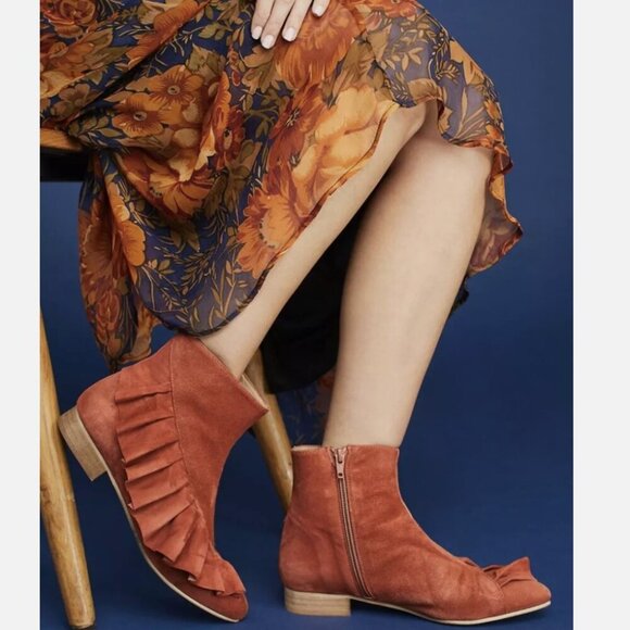 New Anthropologie Ruffled Suede Ankle Cuple Leather suede pink booties eu 35 - Picture 2 of 12